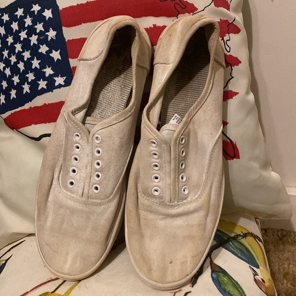 Faded Glory 8 White Shoes - Picture 2 of 8